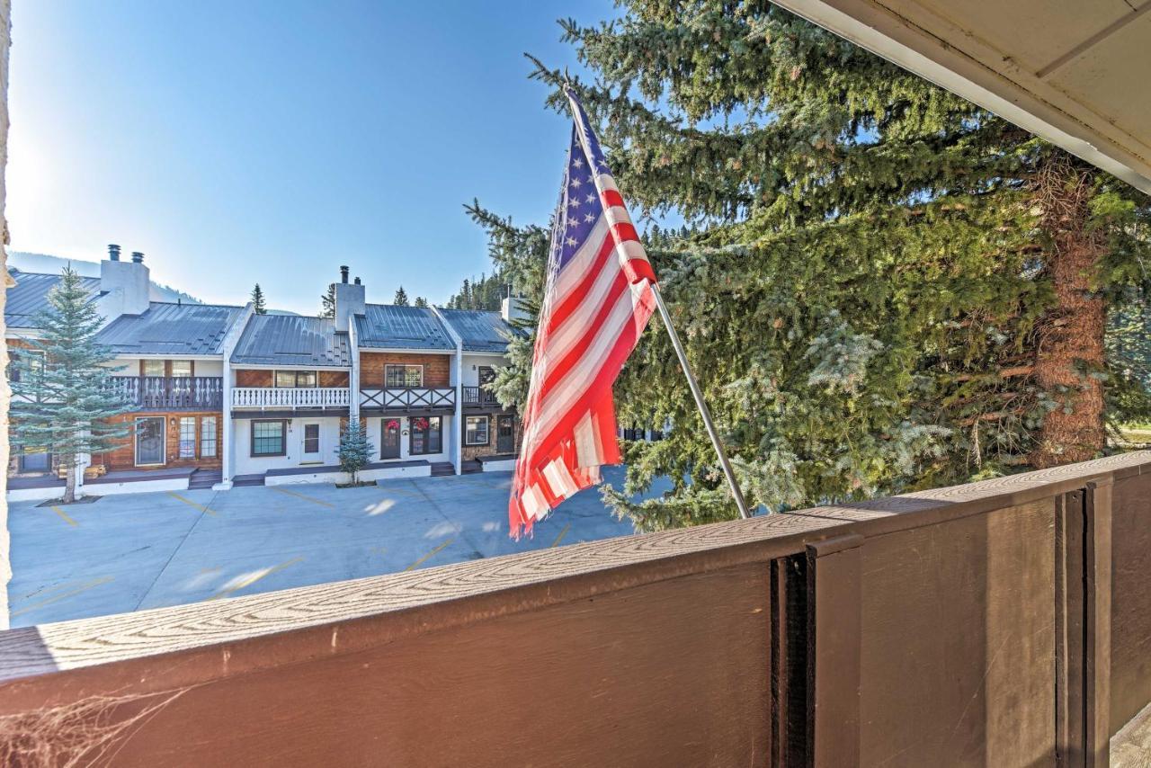 Red River Townhome With Balcony And Mtn Views! المظهر الخارجي الصورة