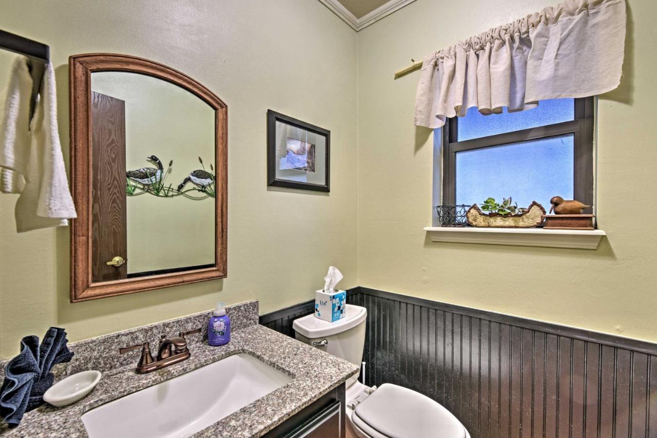 Red River Townhome With Balcony And Mtn Views! المظهر الخارجي الصورة